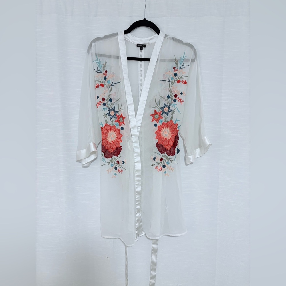 Floral Embroidered Bridal Getting Ready Robe, Size Small